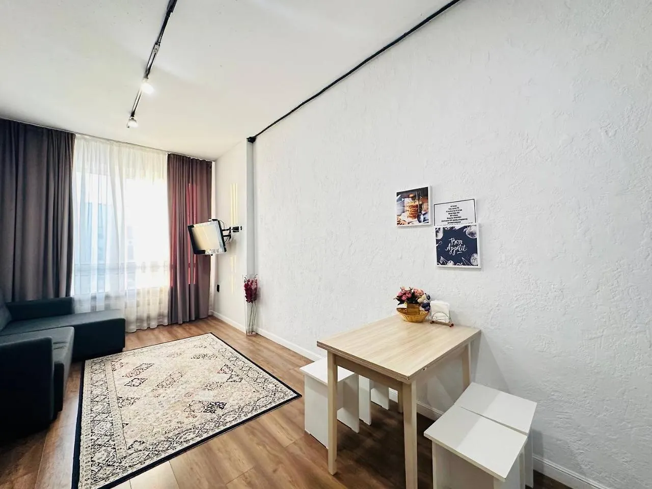 Алпамыс Лофт Стиль Apartment Nur-Sultan  Nur-Sultan (Astana)